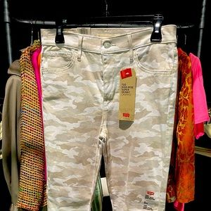 Camp Levi’s skinny pants